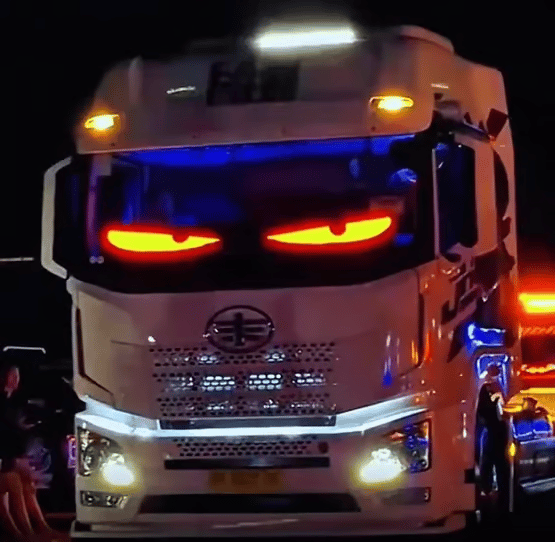 🔥Flash Sale✨DIY Car Dynamic LED Smart Colorful Eye Lamp Soft Screen - image 3